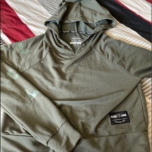 Green flag nor fail cropped hoodie, no string in hoodie.